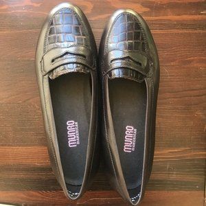 Brand New Munro Women's Shoes Size 8